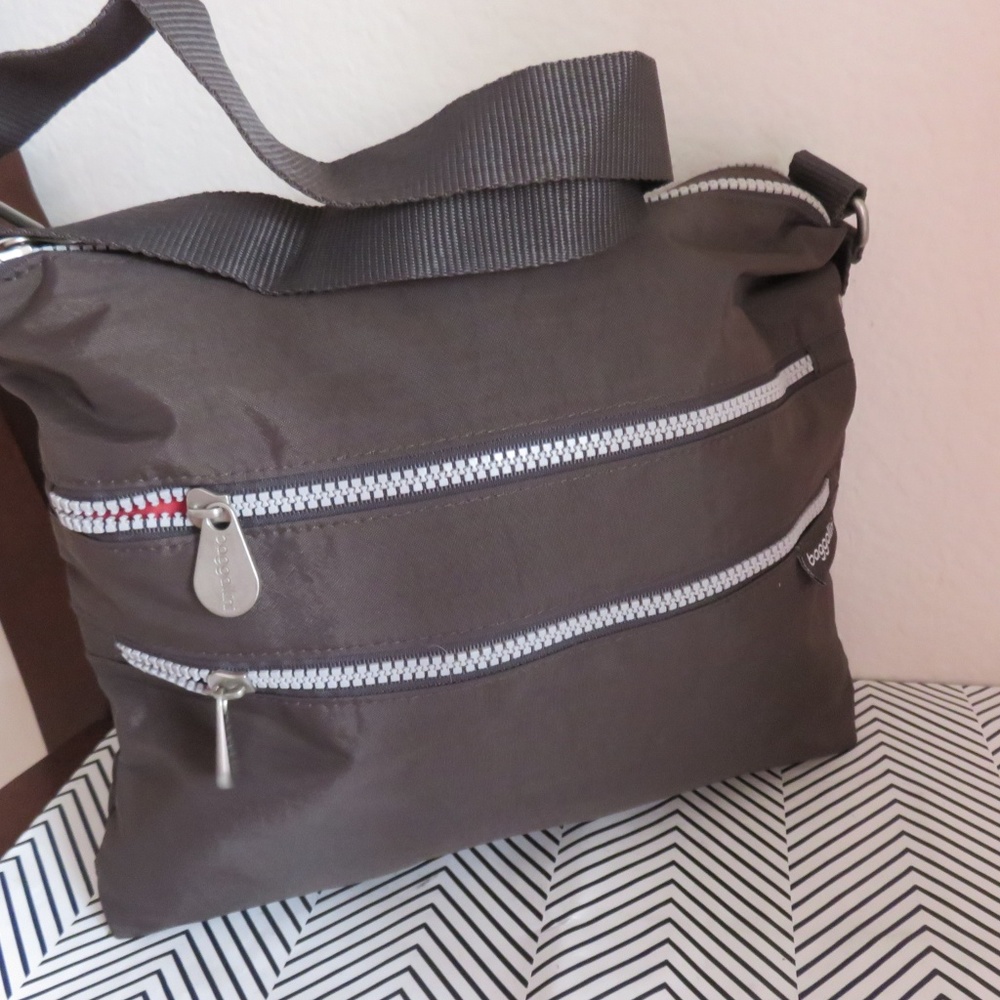 BAGGALLINI Crossbody Shoulder Bag Brown Nylon Bags
